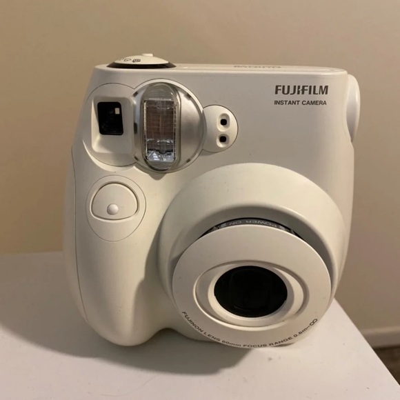 Instax Polaroid Camera - Picture 2 of 3